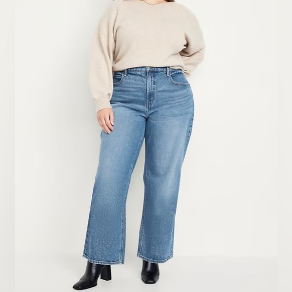 MAKE AN OFFER - OLD NAVY Sky High Wide Tall Medium Wash Jeans